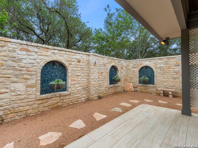 8 Winged Foot Property Photo 35