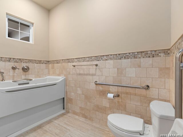 8 Winged Foot Property Photo 45
