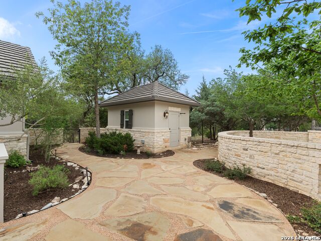 8 Winged Foot Property Photo 62
