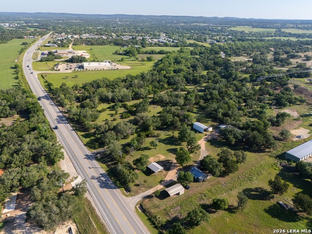1534 S Us Highway 281 Property Photo 2