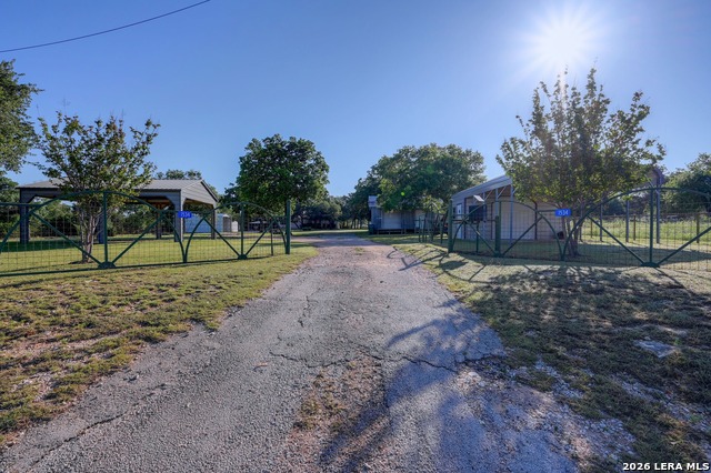 1534 S Us Highway 281 Property Photo 31