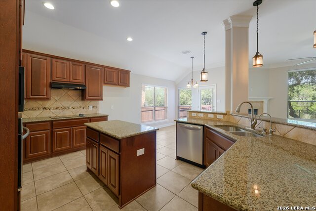 24018 Briarbrook Way Property Photo 7
