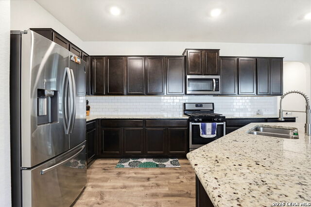 9916 Bratten Rise Property Photo 4