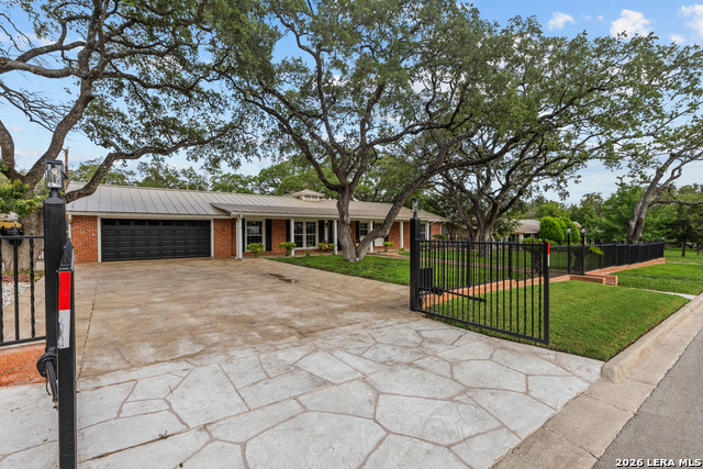 344 Prinz Dr Property Photo 4