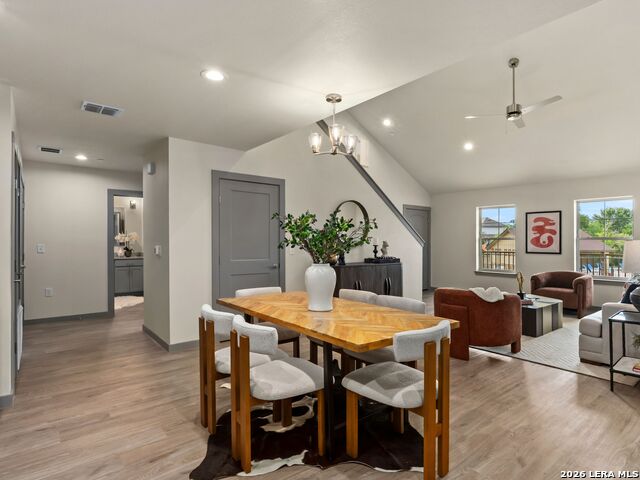 1554 Gruene Rd Property Photo 3