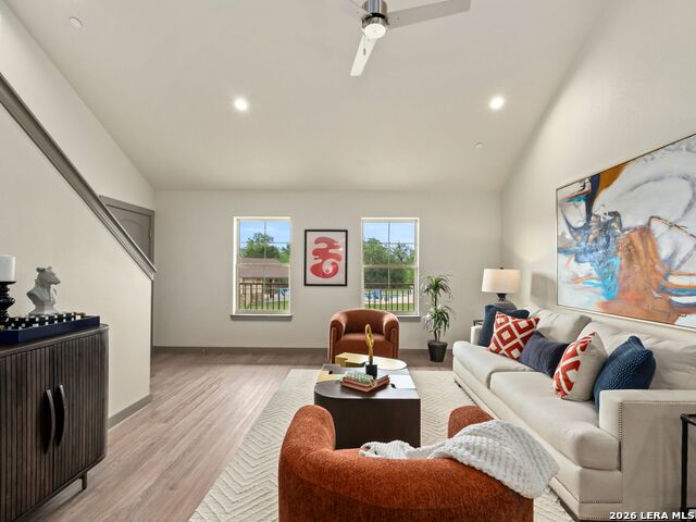 1554 Gruene Rd Property Photo 8