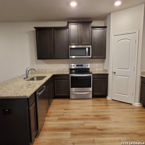 9206 Foxing Blfs Property Photo 5