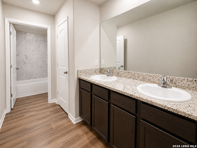 9206 Foxing Blfs Property Photo 6