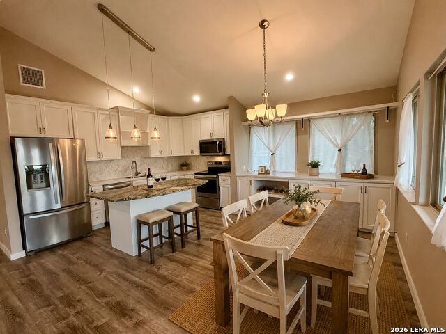 2200 Glenn Property Photo 16