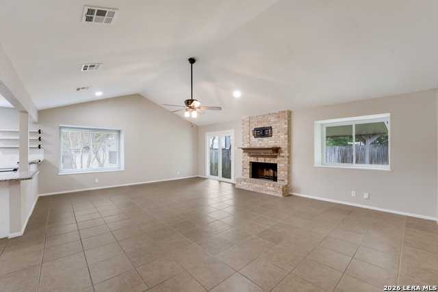 6239 Welles Brook Dr Property Photo 2