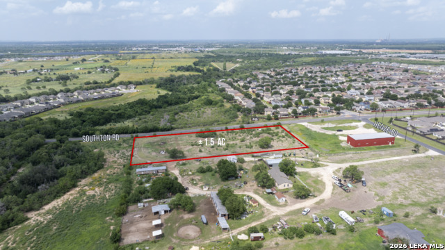 00 Southton Property Photo 3