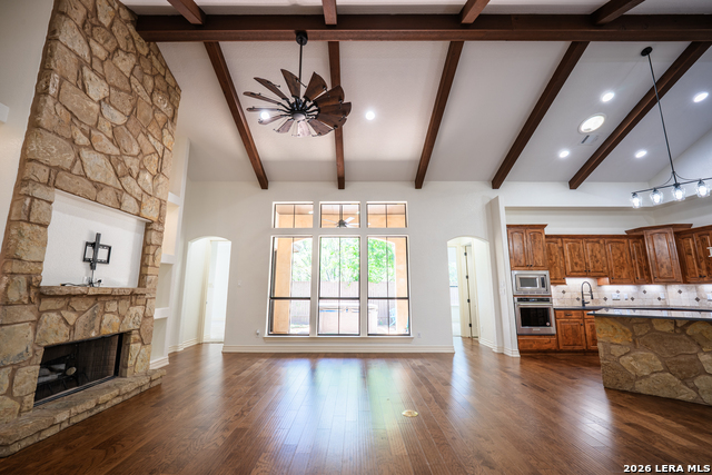 924 Gruene Spg Property Photo 5