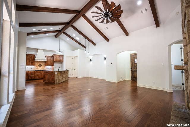 924 Gruene Spg Property Photo 6