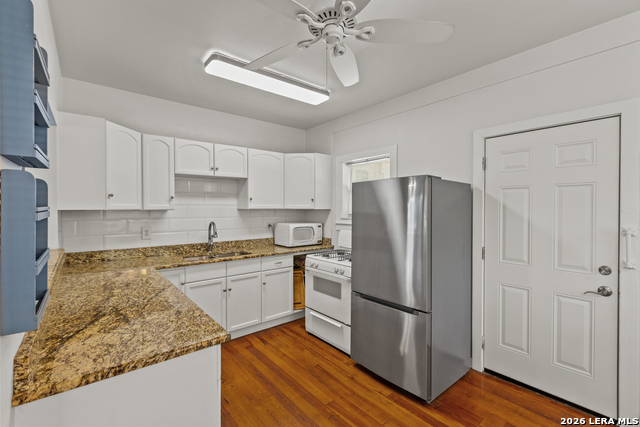 157 Lake Bnd Property Photo 3