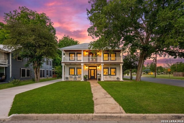 695 Comal Ave Property Photo 1