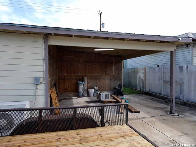 738 W Hildebrand Ave Property Photo 10