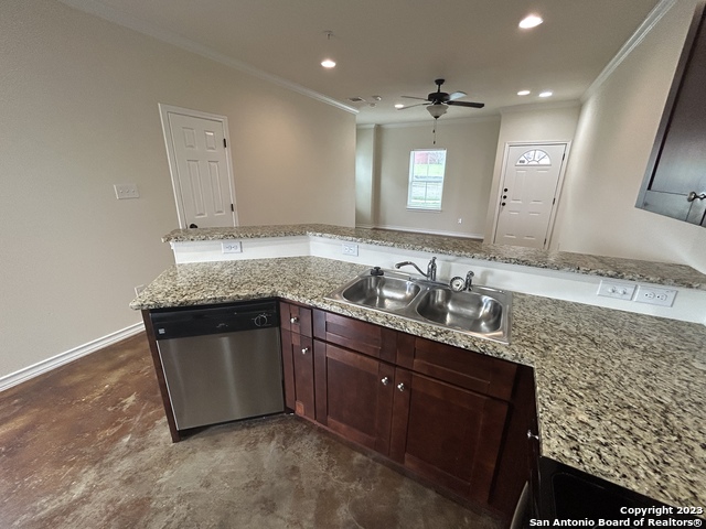 622 Meadow Arbor Ln Property Photo 8