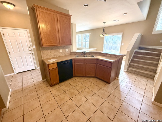 842 Windhurst Property Photo 13