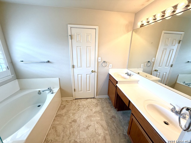 842 Windhurst Property Photo 28