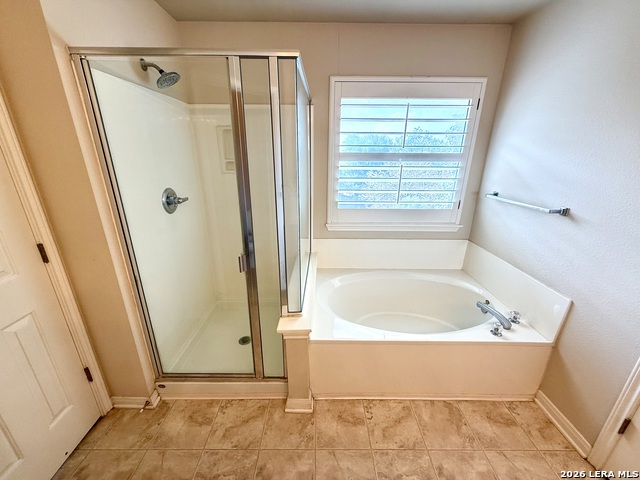 842 Windhurst Property Photo 29