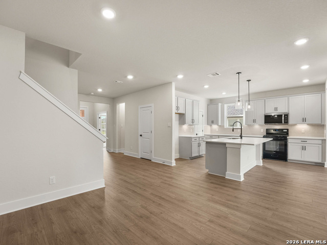 4186 Garden Path Property Photo 8