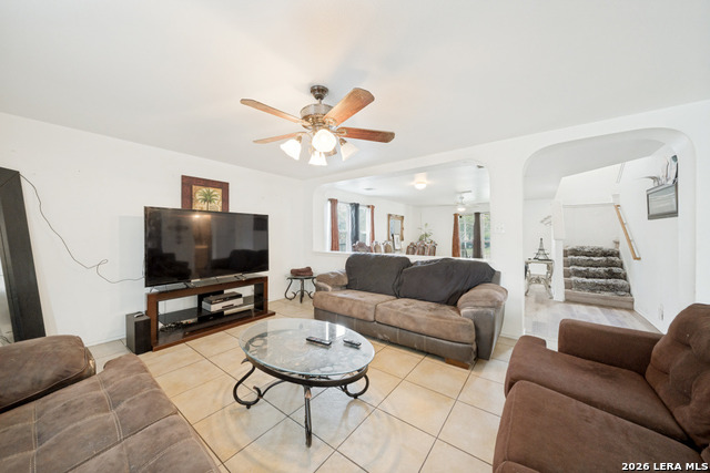 4111 Dunn Oak Property Photo 6