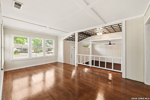 303 Aero Ave Property Photo 6