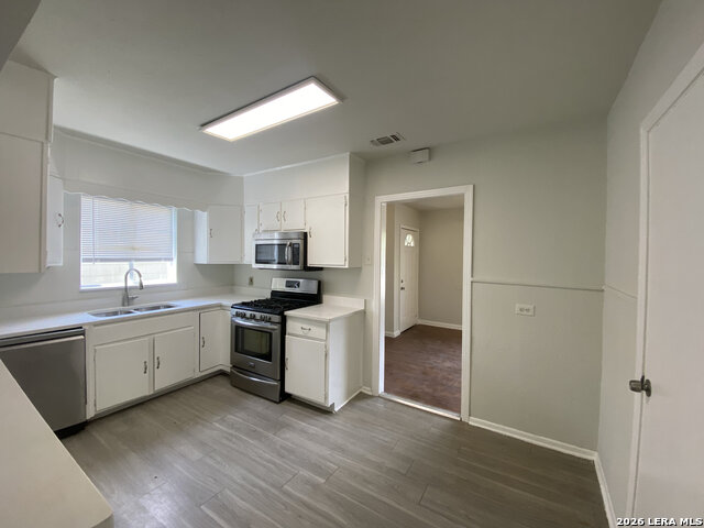 158 Weizmann St Property Photo 2