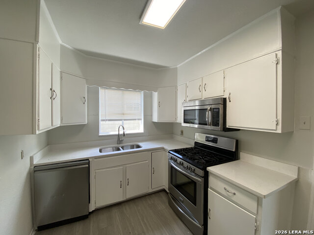 158 Weizmann St Property Photo 3