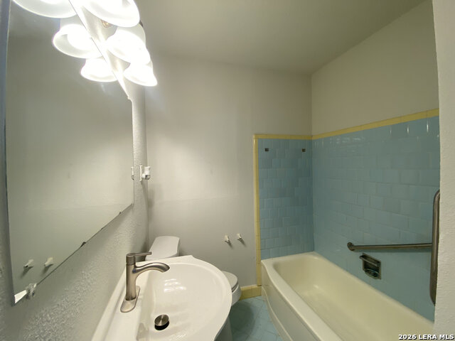 158 Weizmann St Property Photo 16