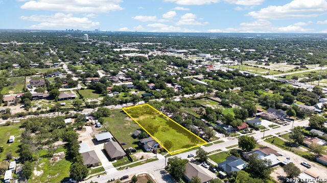 235 W Baetz Blvd Property Photo 2