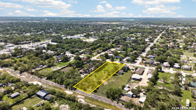 235 W Baetz Blvd Property Photo 7