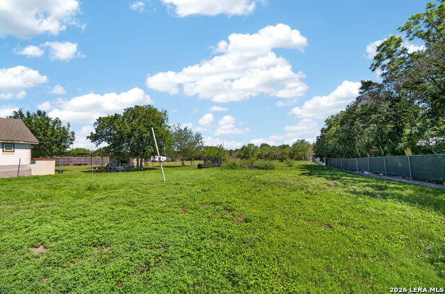 235 W Baetz Blvd Property Photo 12