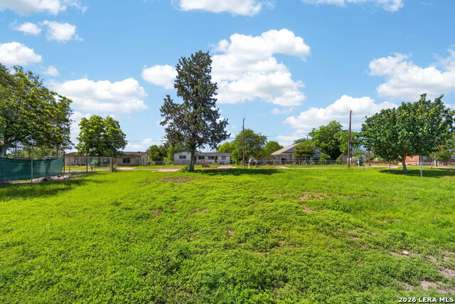 235 W Baetz Blvd Property Photo 14