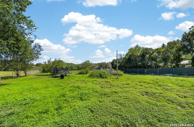 235 W Baetz Blvd Property Photo 16