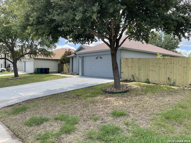 2107 Mossy Creek Dr Property Photo 2