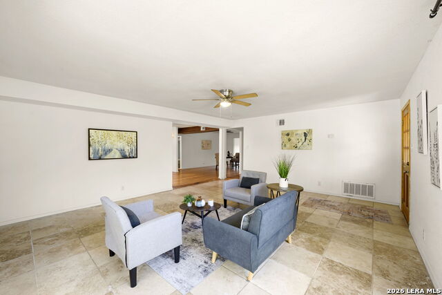 503 Olney Dr Property Photo 7