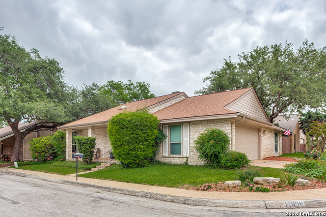 11906 Pepperidge Property Photo 1