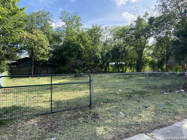 1204 Perez St Property Photo 1