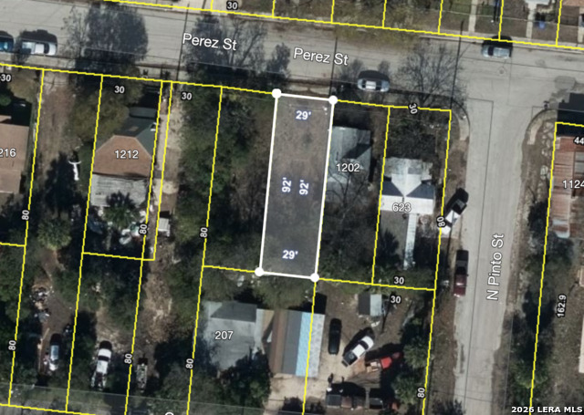 1204 Perez St Property Photo 6