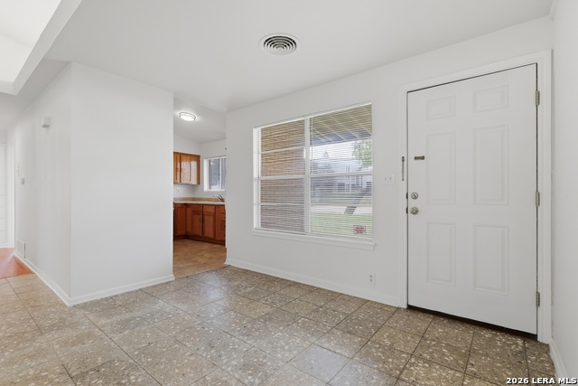 803 Oblate Dr Property Photo 3
