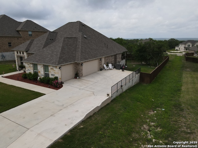 528 Lilly Blf Property Photo 41