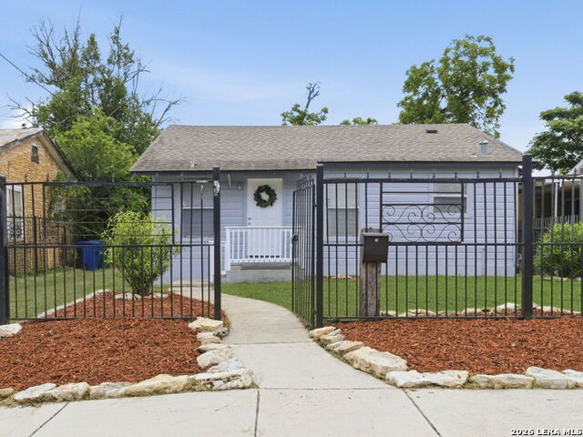 2014 Hays St Property Photo 1