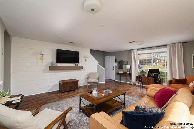 3509 Saratoga Property Photo 3
