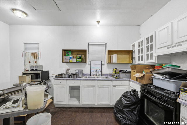 1346 Kirk Pl Property Photo 6