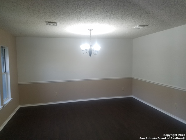 261 Samantha Dr Property Photo 8