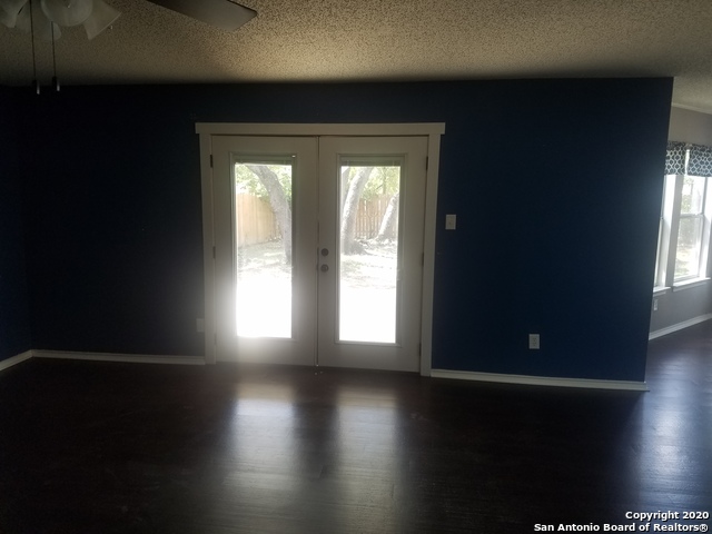 261 Samantha Dr Property Photo 9