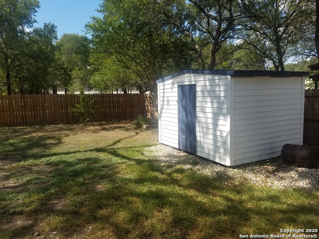 261 Samantha Dr Property Photo 11