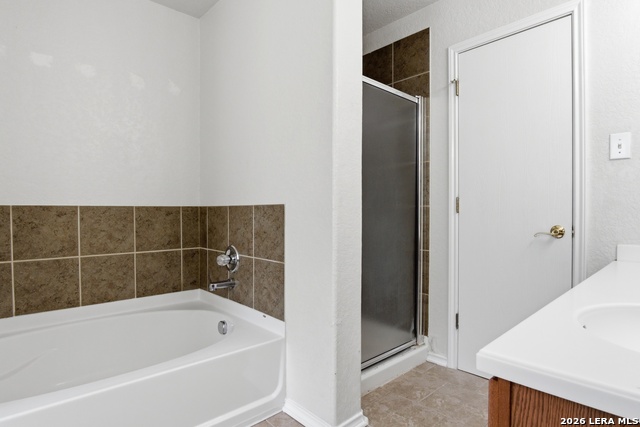 6734 Tezel Oaks Property Photo 17