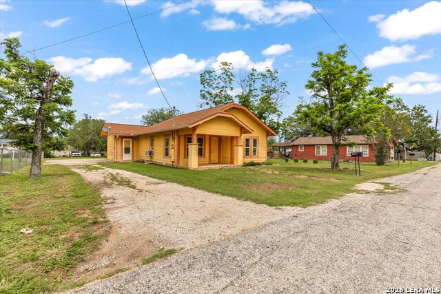 1408 8th St Property Photo 2